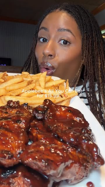 Unlimited refills + fries for $15.99 in a restaurant? Yeahhhh Applebee’s knew exactly what they were doing this summe...