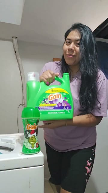 ¡Obsesionada con esta rutina de lavado! 💚✨ Siempre empiezo con mi detergente líquido Gain favorito, pero para ese se...