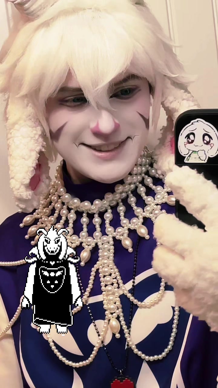 Umbertal my fav gam… #undertale #asrieldreemurr #undertalecosplay #asrieldreemurrcosplay #flowey