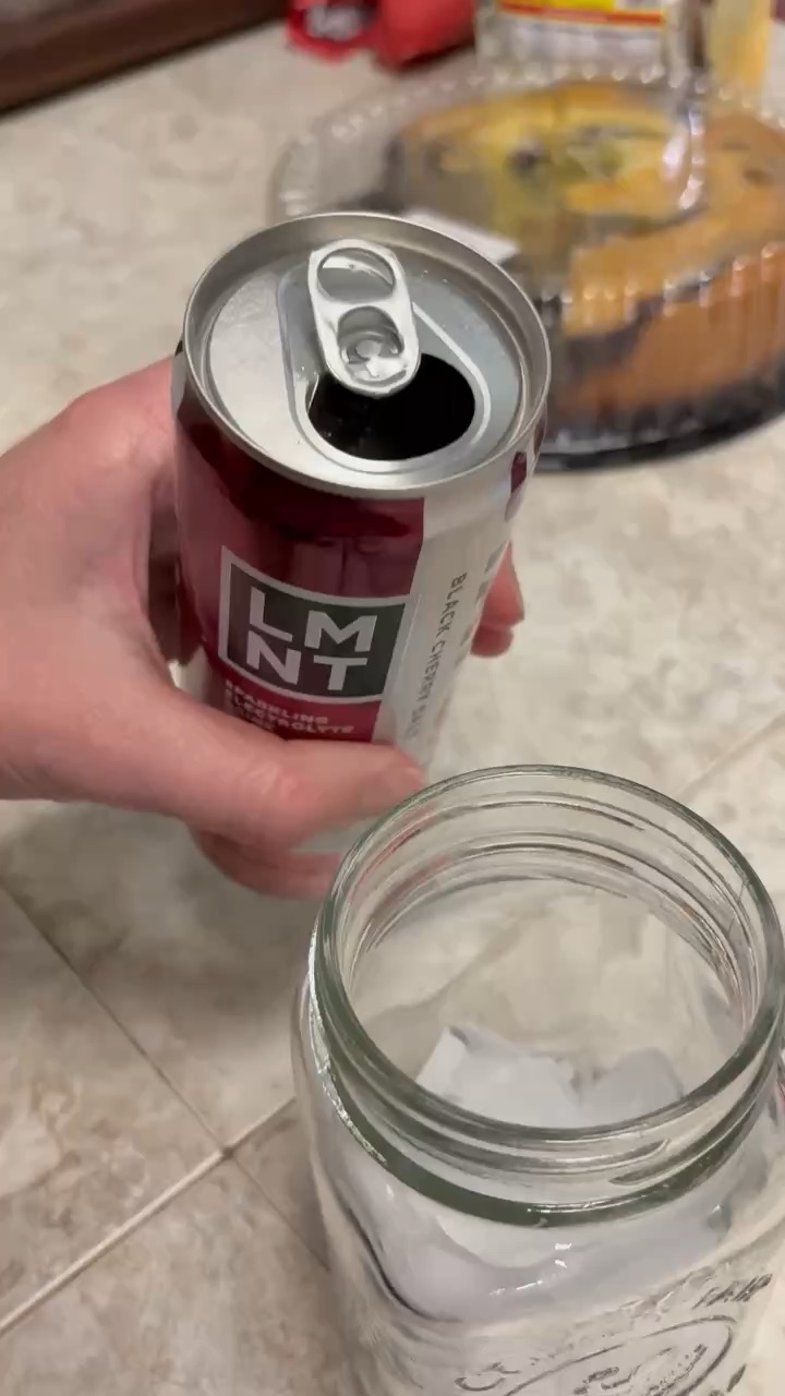 LMNT Black Cherry Salt – "My 2pm Pick-Me-Up, No Caffeine"