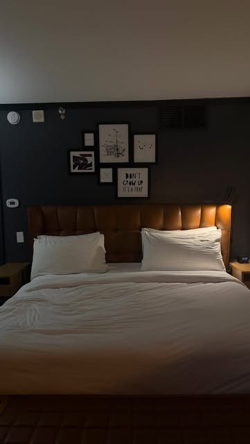Coming into town? Come stay at The Landing at Hampton Marina!!! Click the link in my bio for the discount code 🙂‍↕️...