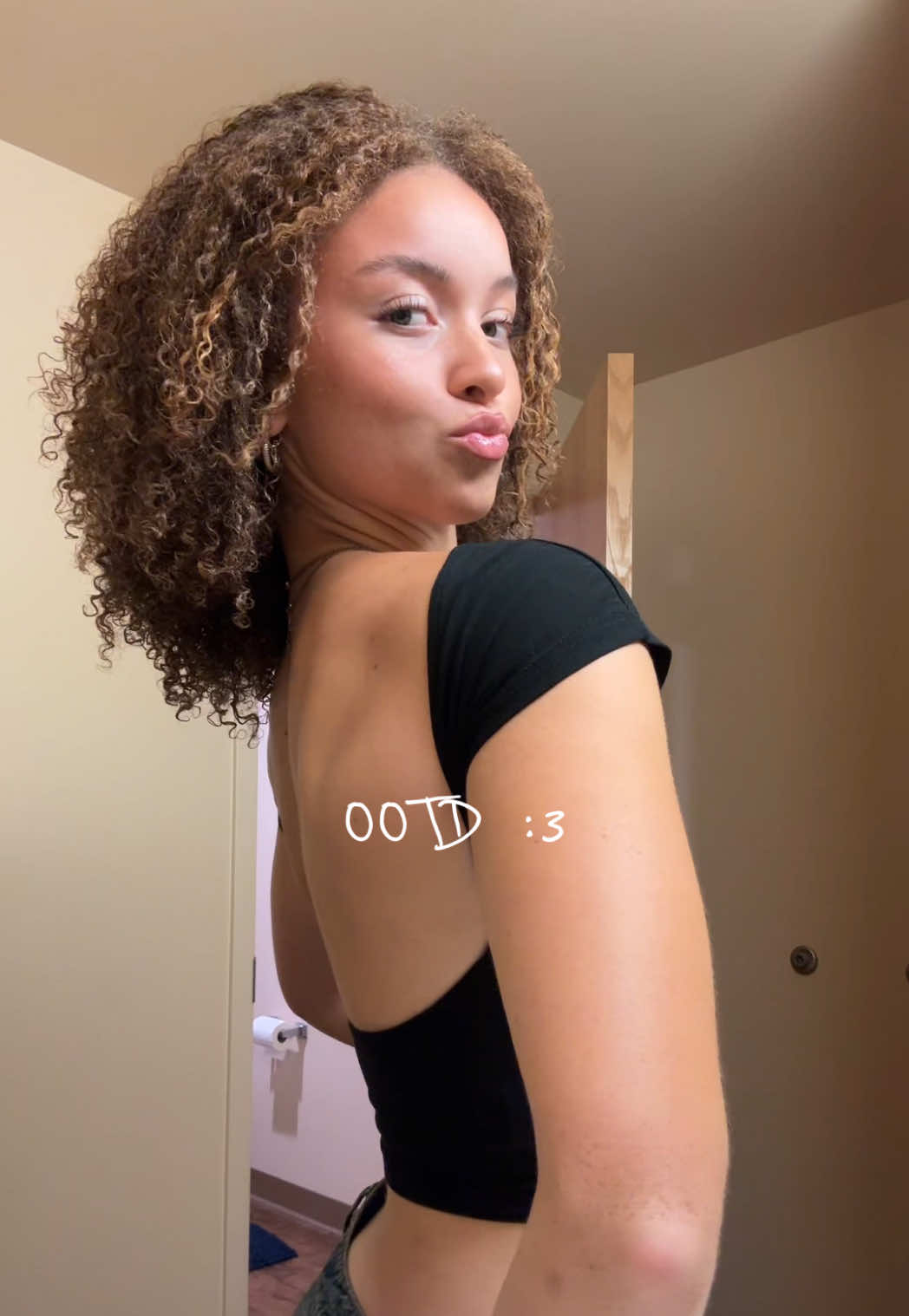 happy first day of school!! #grwm #firstdayofschool #college