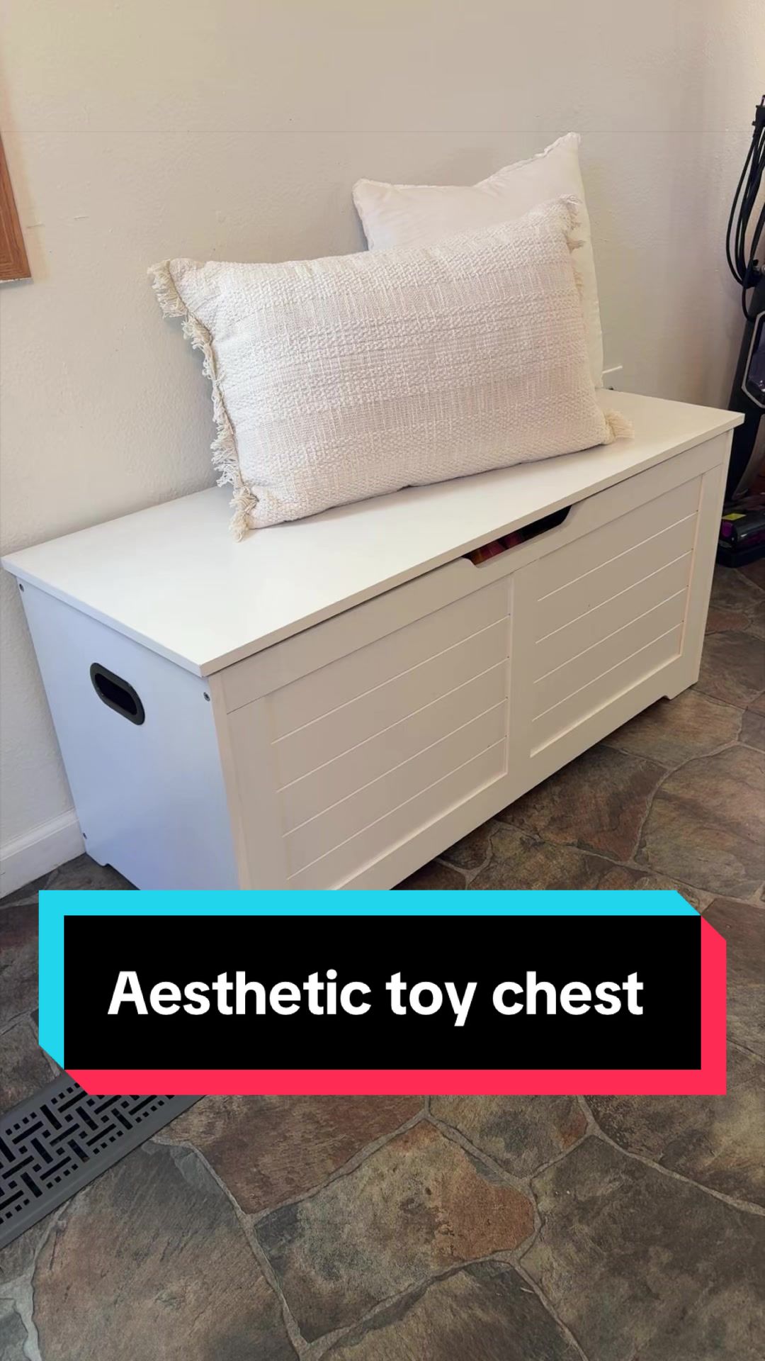Less clutter=a happy mama! #toys #holidaycountdown #blackfriday #giftguide