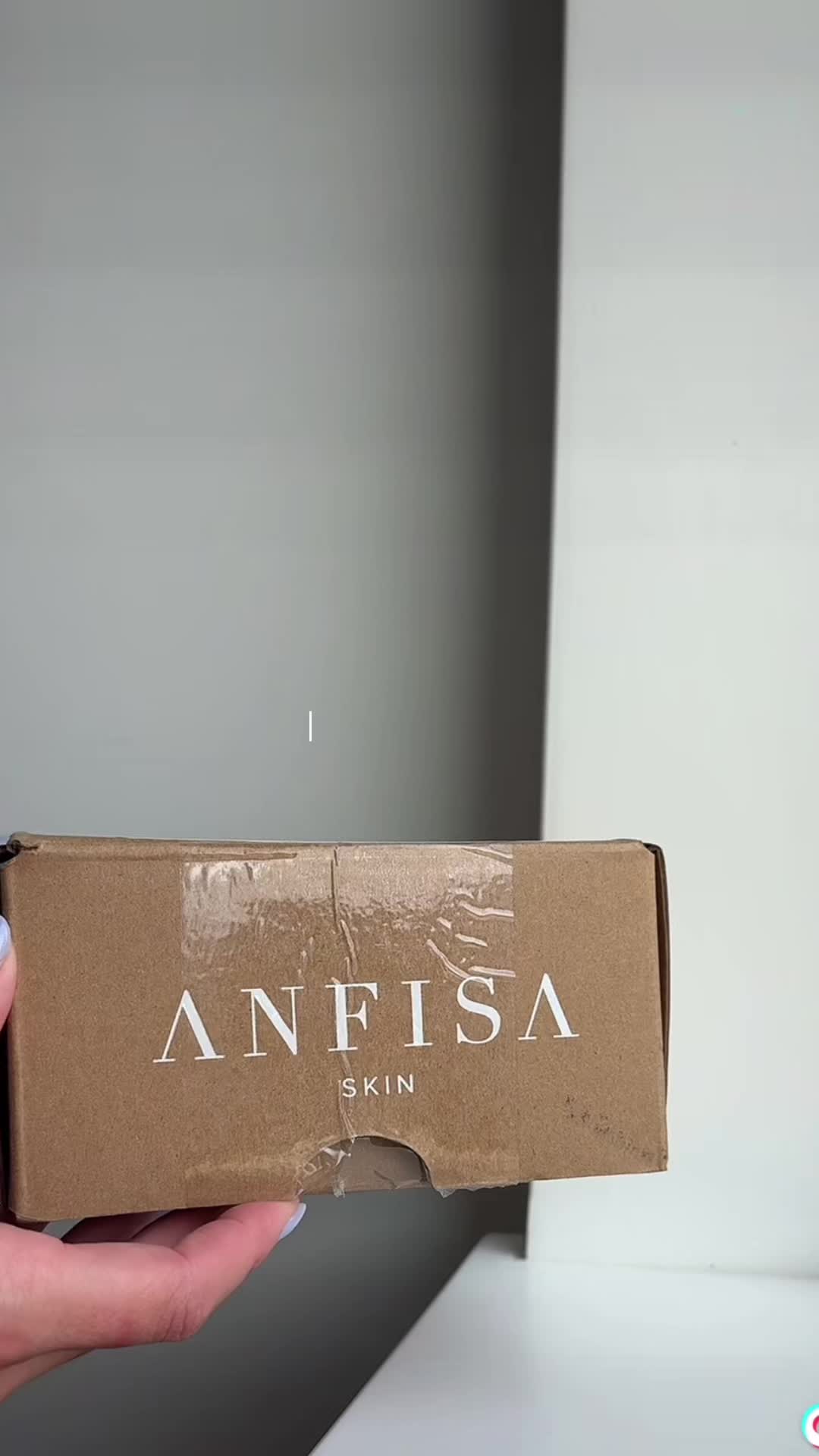 screaming & crying thank you so much @ANFISA Skin for sending me this🤍🍰
