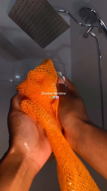 Your sign to romanticize your shower 🧼🌸💌 #fyp #showerroutine #shower #beauty #contentcreatorlife #contentcreator🥰...