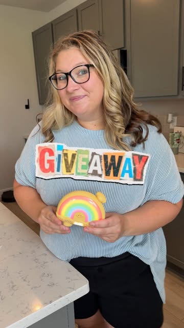 🌈Giveaway closed!! I’m partnering with @breathingpalofficial to give one of you one of these Rainbow Timer Pals. Thi...
