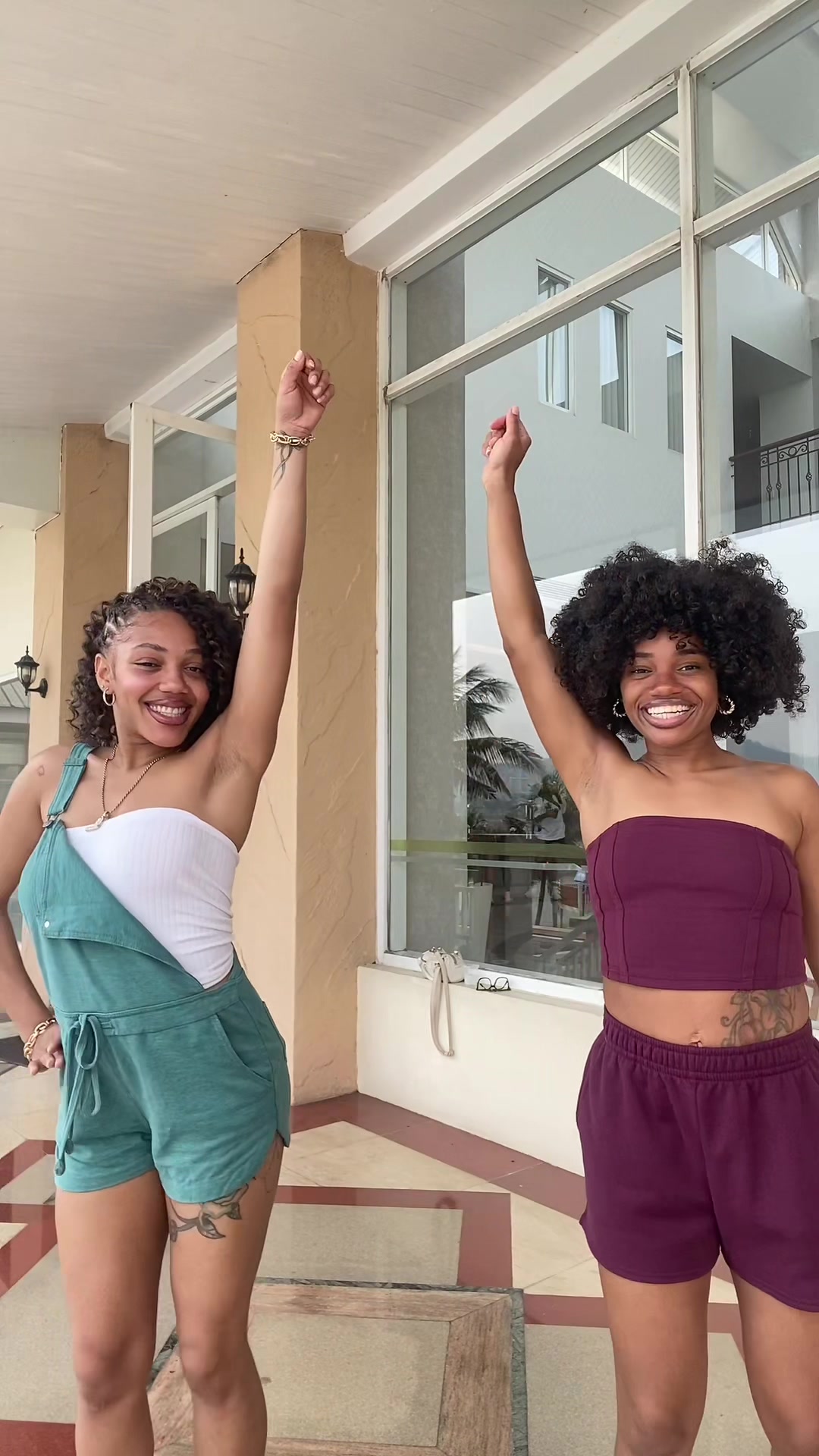 Such a cute trend #transitions #viral ##sisters
