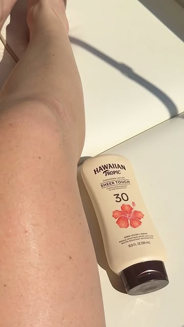 A boat day calls for some sun protection (with a touch of shimmer) 🌊☀️🧴 No more turning into a 🦞 . . . #ugc #myrtl...
