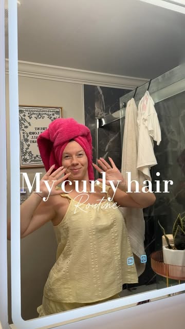The curly hair routine I swear by! 🎀✨ As a girl who used to straighten her hair everyday I’m finally embracing my cu...