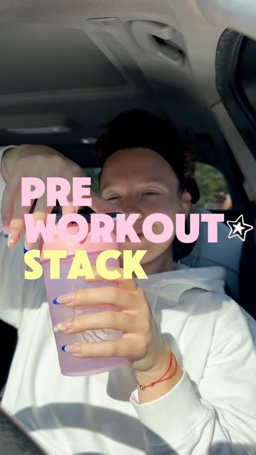 My pre workout stack✨ We have a lot of new goals for next year so it’s time to get to work! Oxyshred is back in the p...