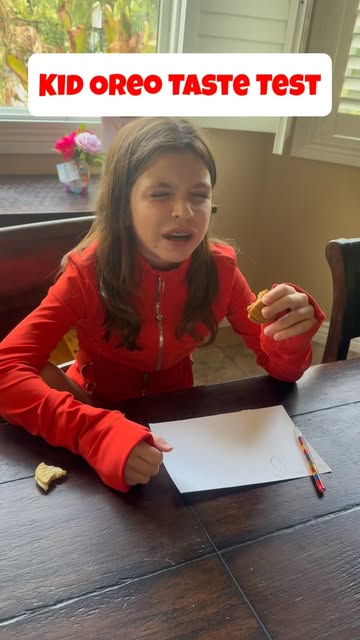 3 New @oreo flavors Dropped and My 4 Youngest girls put them to the test! So how did they rate Banana Pudding, Deep F...