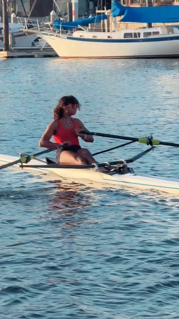 Another day in my single, I love it so much!!!🩵#rowing #fypシ❤️💞❤️ #watersports #newport @nsbrowing
