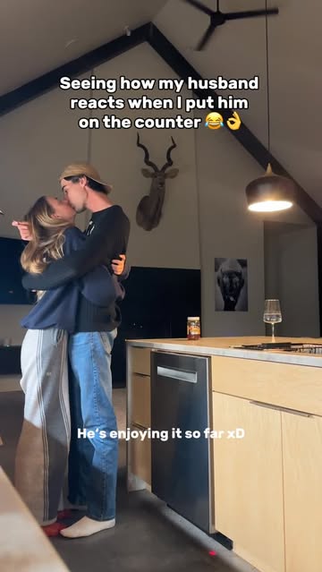 I put my husband on the counter to see his reaction Saw this somewhere and needed to try it 😂 My man was more chill...