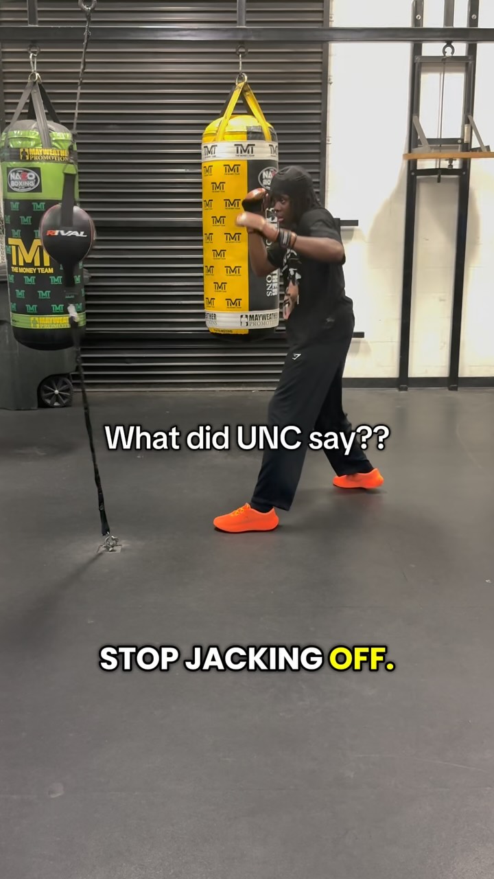 Old heads use to get away with saying anything back then 😭 #boxing #foryoupage #viral