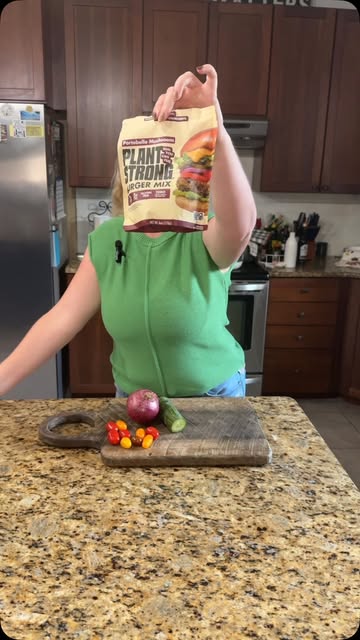 This meal has been on repeat in my house! My whole family has been absolutely loving the @goplantstrong portobello mu...