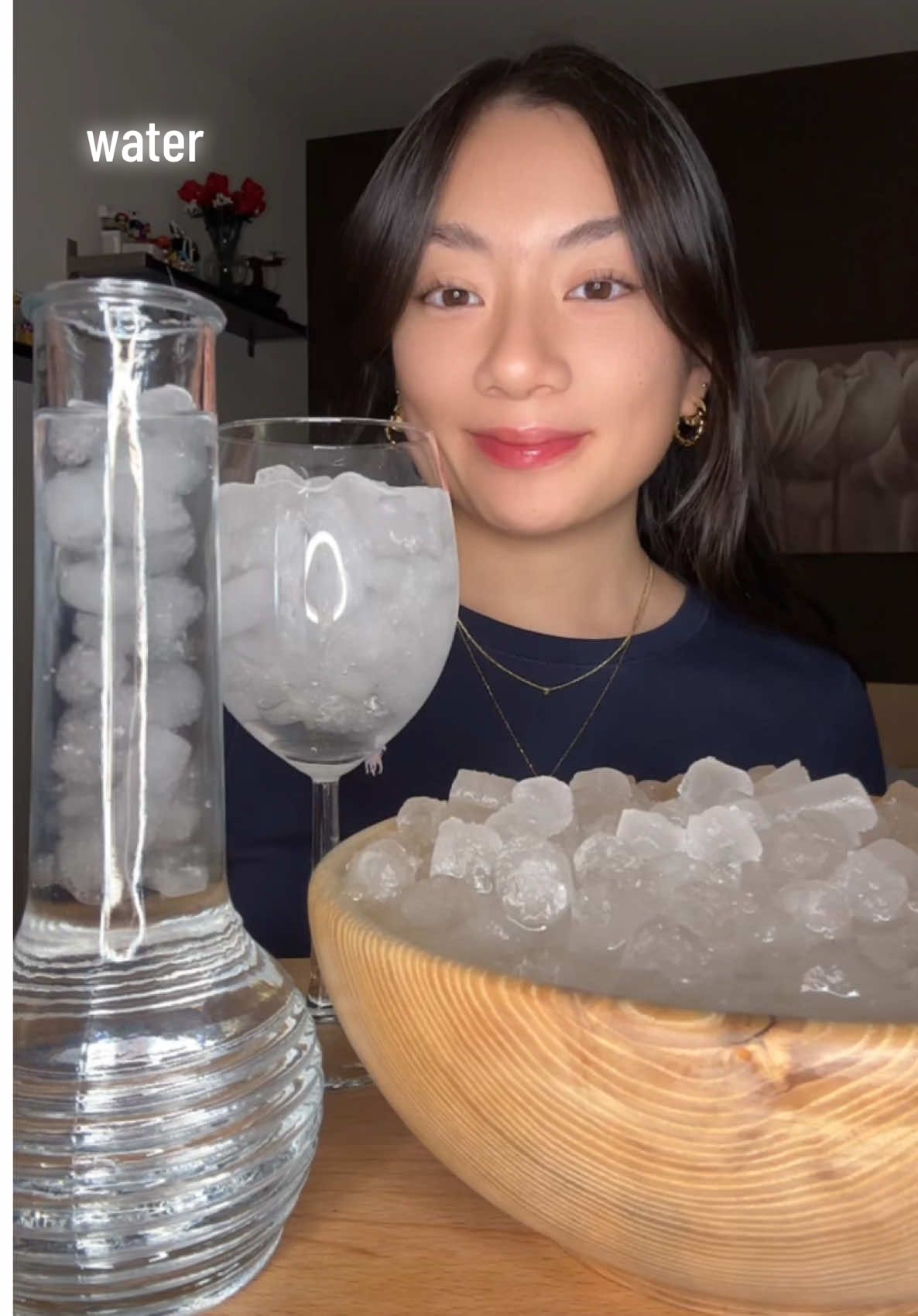 🧊 water mukbang 💦 IB: @audreyeatzz !! #mukbang #icewater #iceasmr #asmr #crunchy