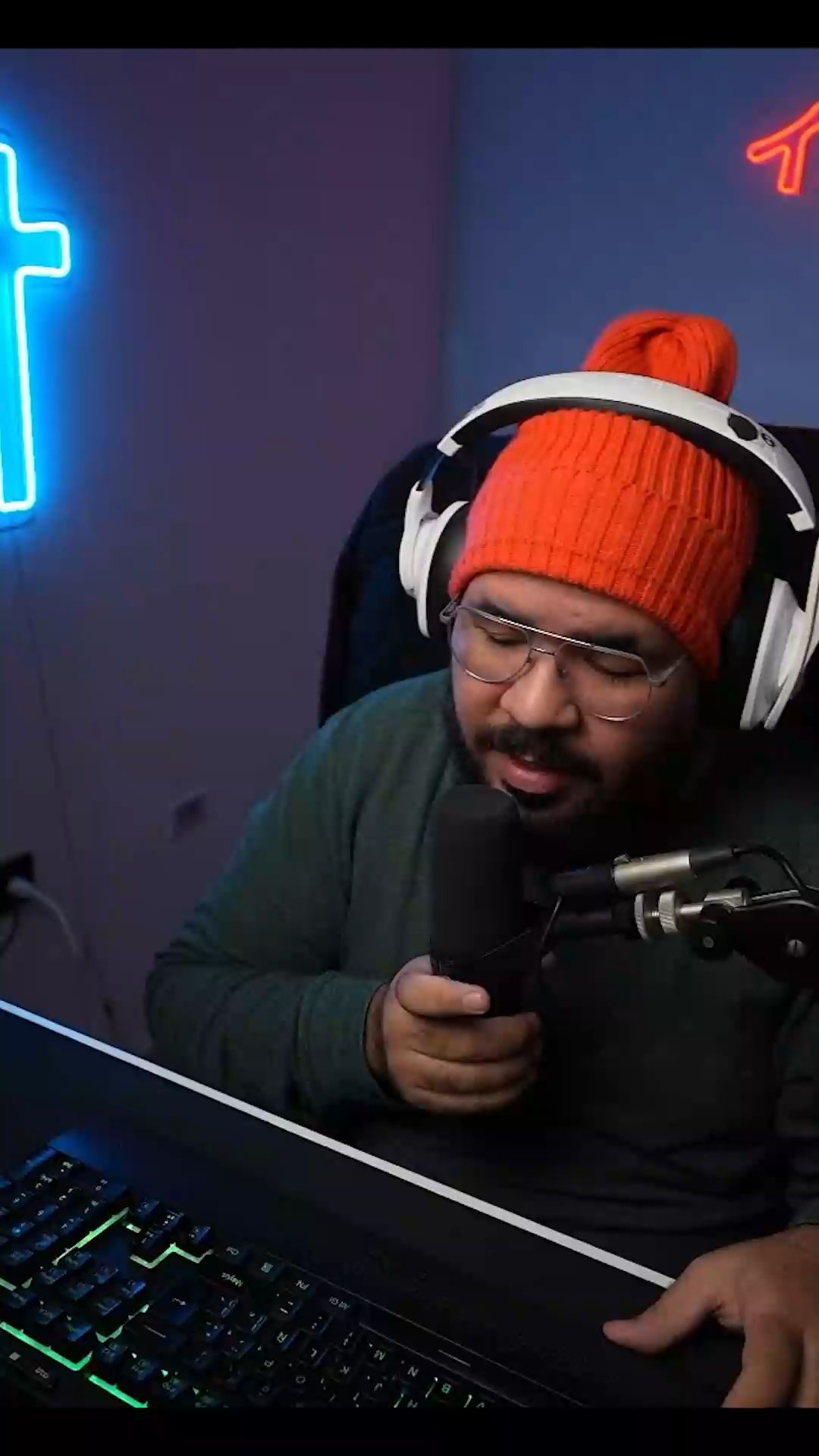 FAKE STREAM FORMAT