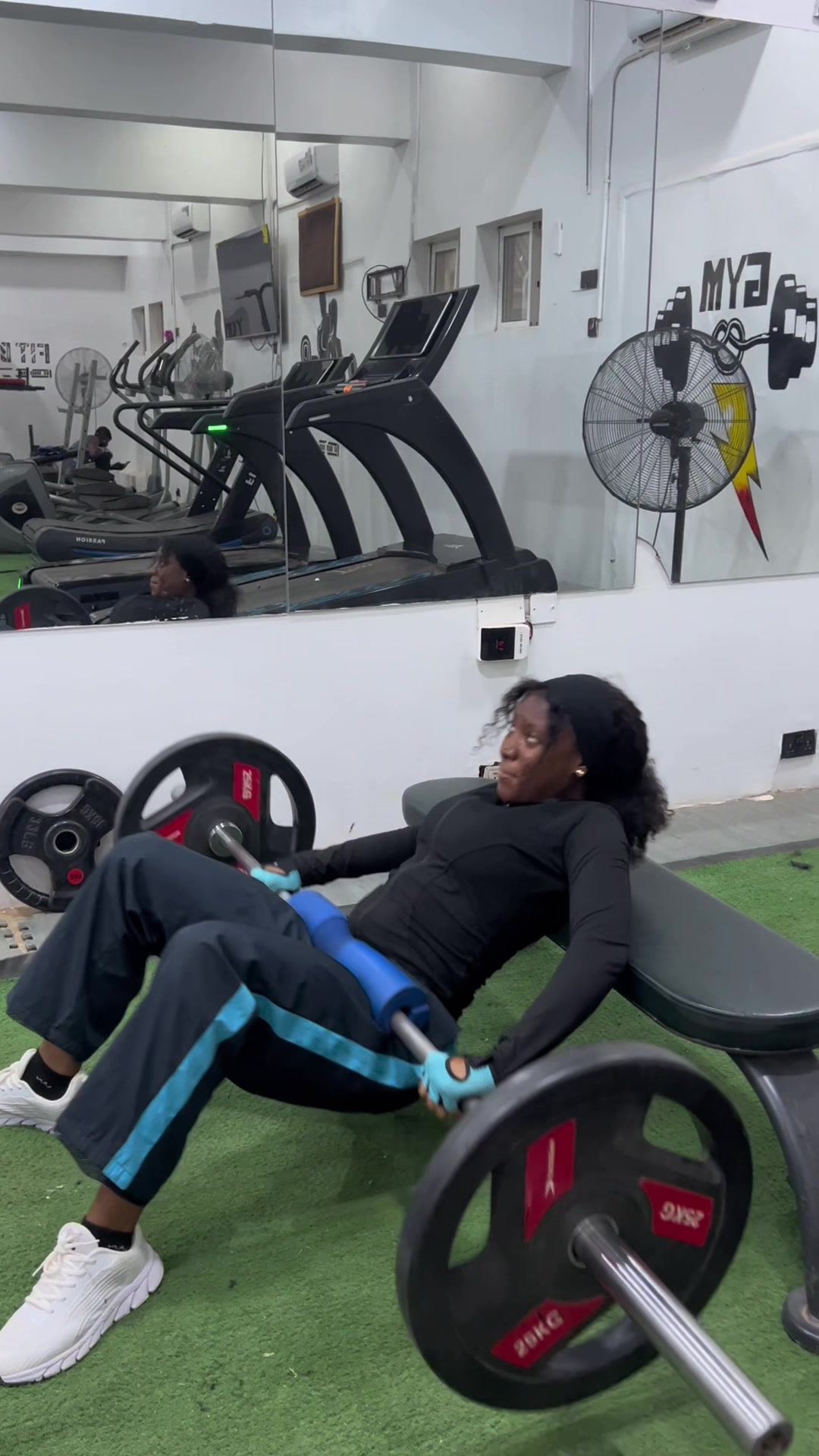 Hip thrusts is not for the weak. #glutesworkoutforwomen #hipthrust #fitnessmotivation #glute #gymlife