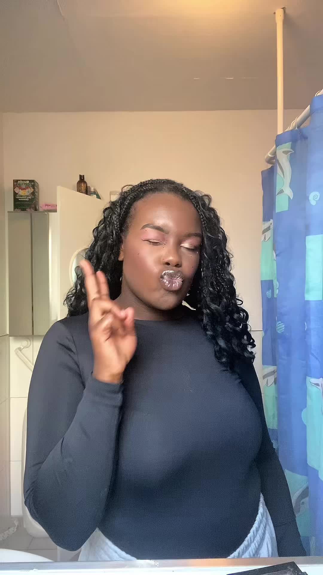 I hope you guys are enjoying My GRWM Video 🤎 Happy Friday 🤗 #fyp #grwm #blackmakeup #birthdayparty #germanytiktok