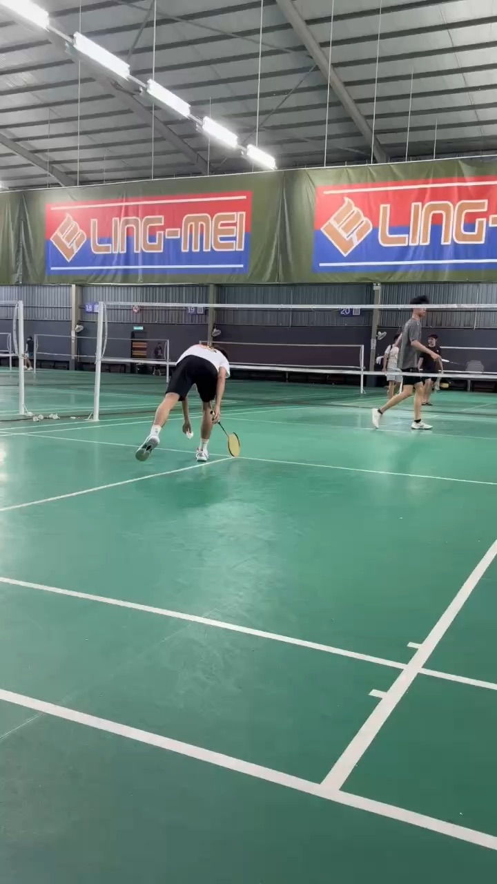 Badminton