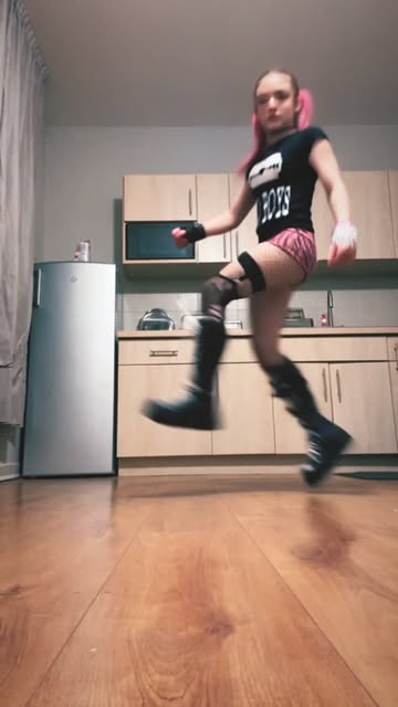 💀 #fypシ❤️💞❤️ #lovedance #reelviral #instagram #emogirl Hecho con @higgsfield.ai