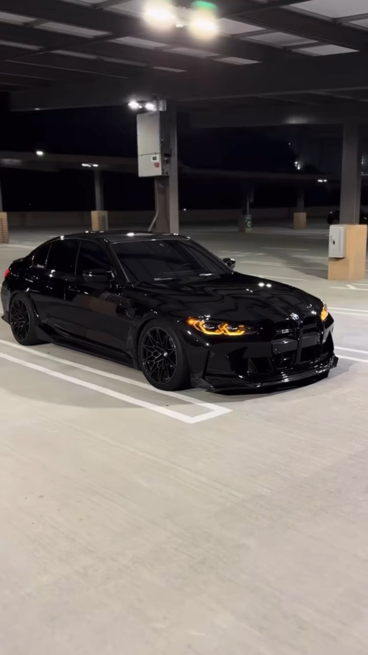 B M W