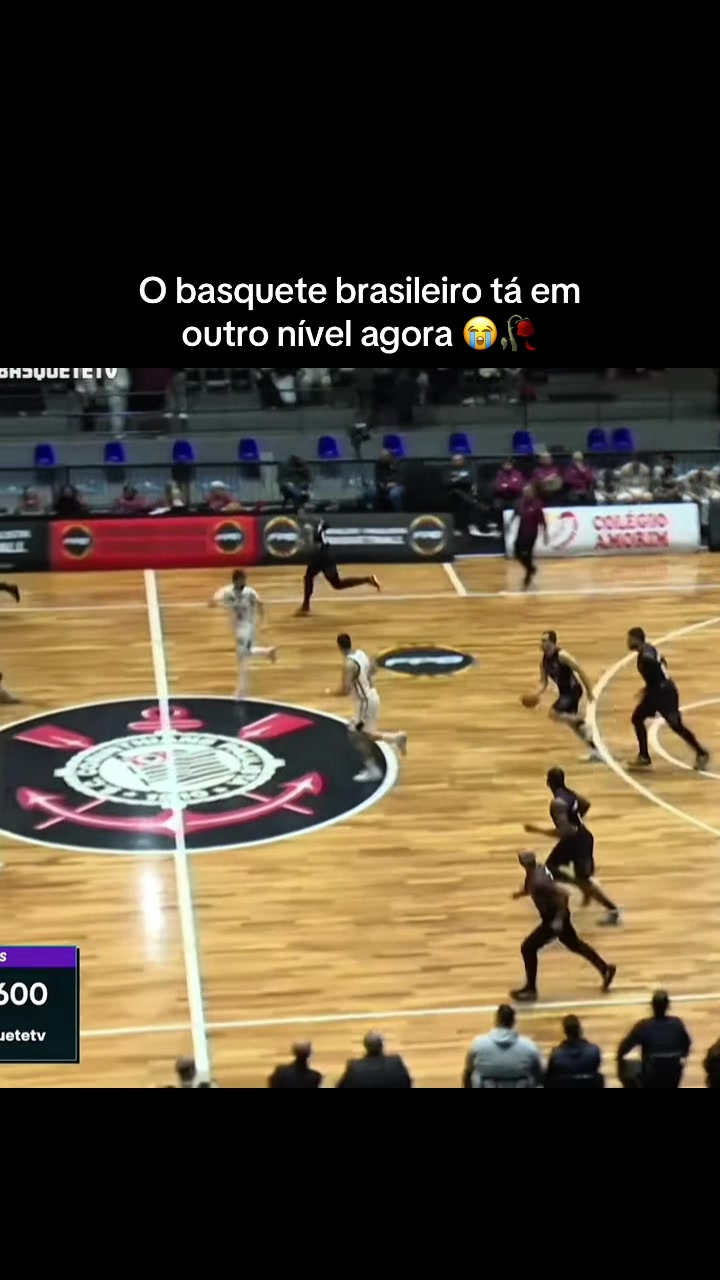 O basquete brasileiro tá absurdo agora 😭 #basquete #meme #fyp #basketball #edit
