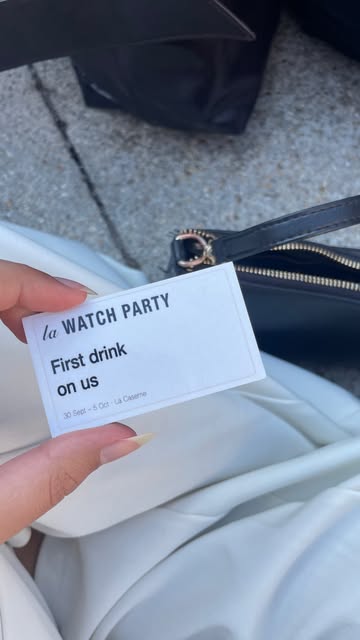 Je vous ai dis que je vous y emmènerai ! 🤍🤗 @miumiu @lucienpages @ly.as thank you ! • • • • #watchparty #miumiu #ug...