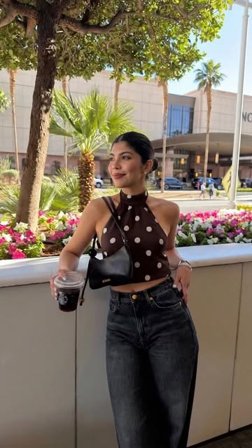 “Recent bits ☁️✨” “Visual diary 📖🤍” “Dump de cositas lindas 🍓”
