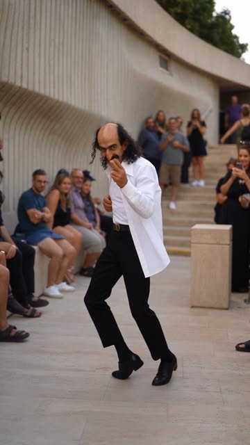 Michael Jackson, this one’s for you ❤️❤️💀 #MichaelJackson #FunnyDance #Comedy #DanceChallenge