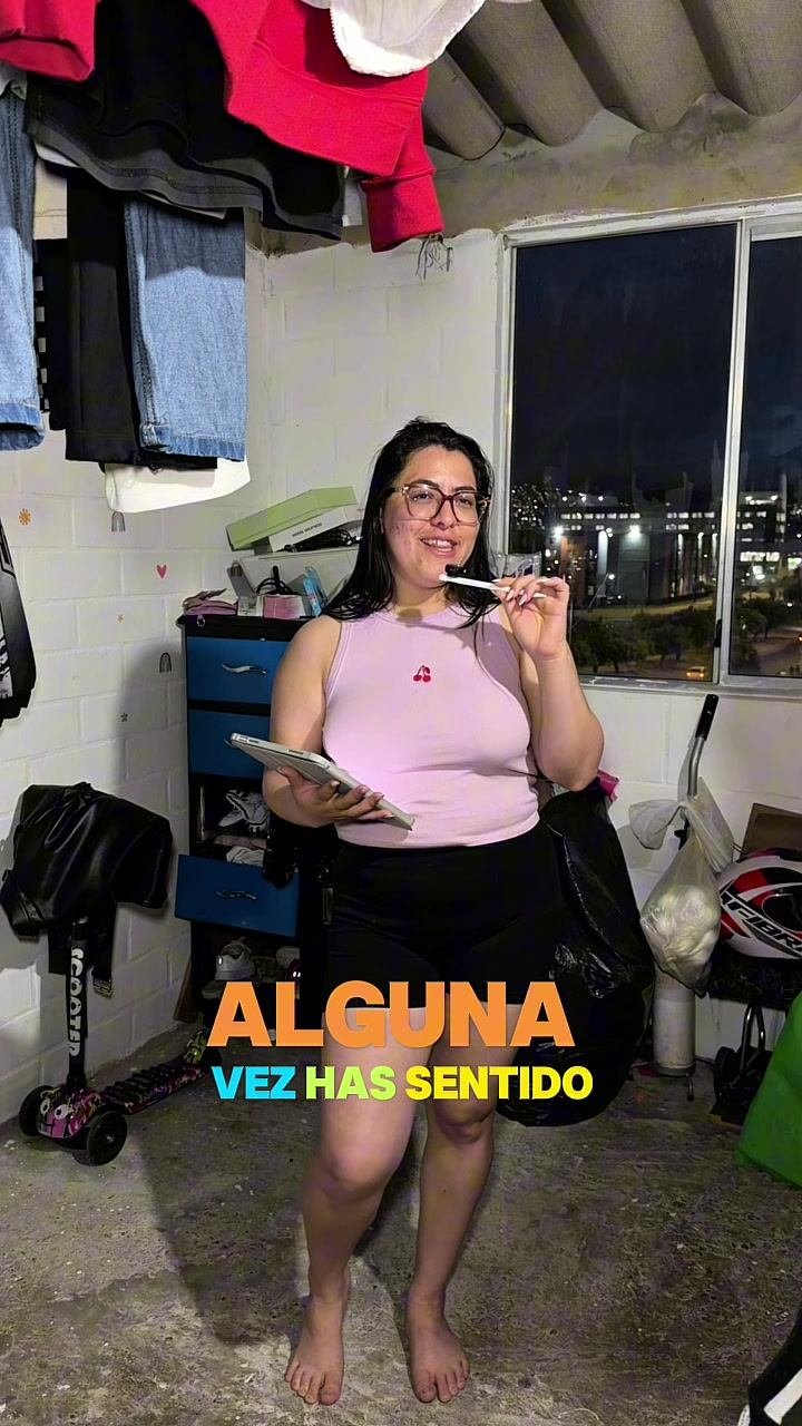 Mi espacio de creación de contenido ✨🩷🌸🎀🫧Un antes y un después en la pieza loca 😜 ¿Usteded también tiene alguna...