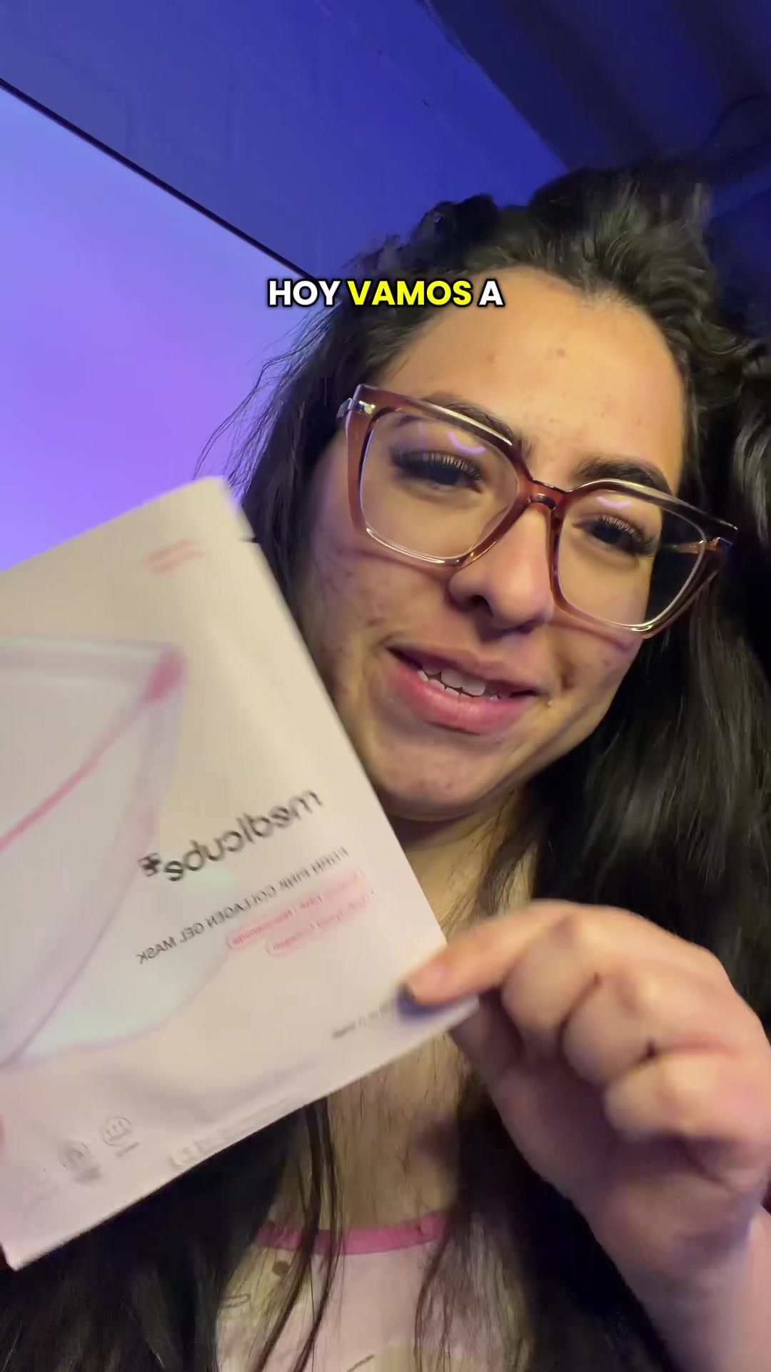 Probando productos tendencia de TikTok 💕 #mascarilla #medicubeskincare #parejasgoals #creadoradecontenido