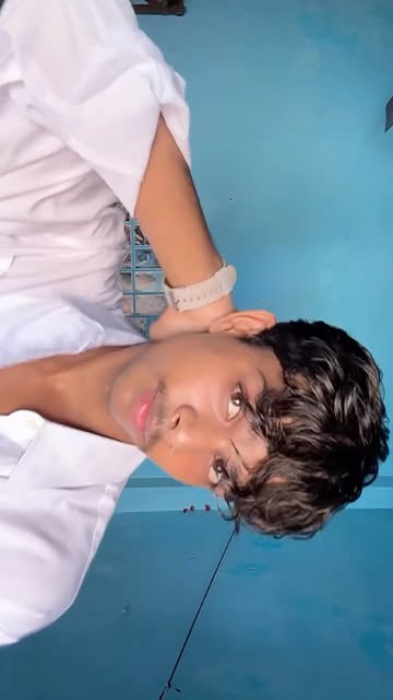 Cute log hi cute comment karenge 😊🫠 . . . . . . . . . . . #virel #reelviral #fashion #song (Fashion,clothes,glowing...