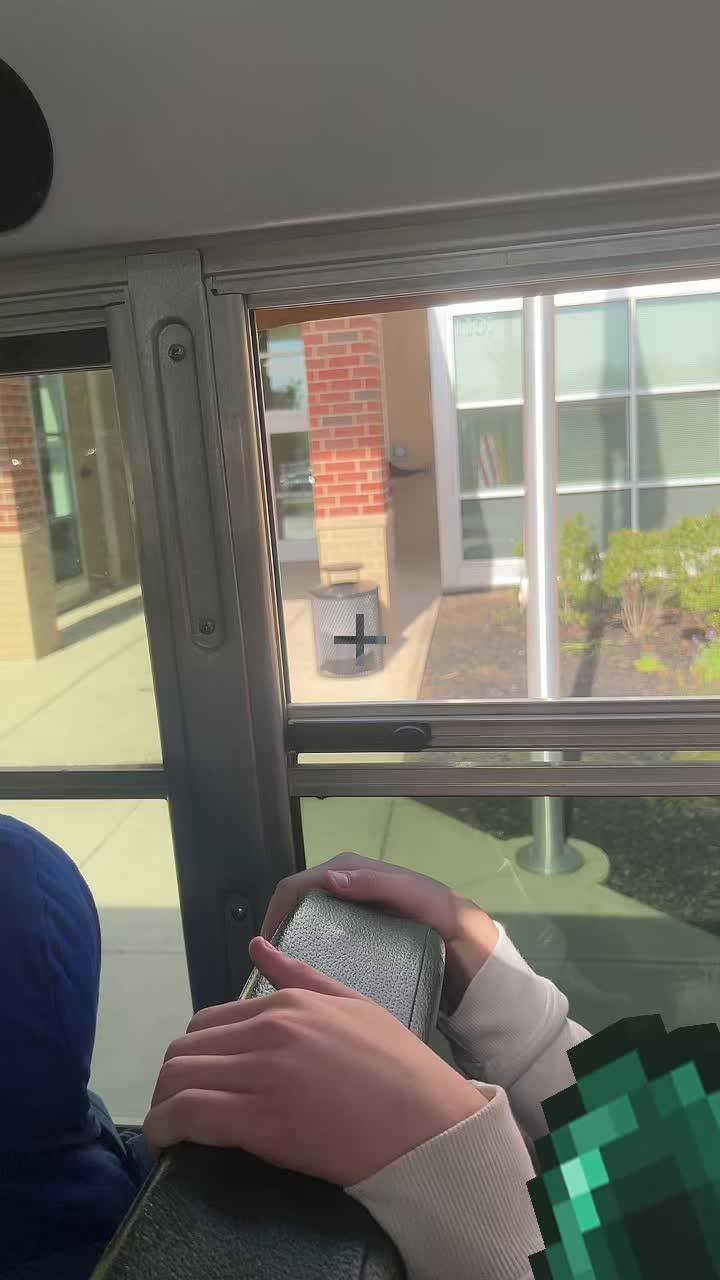 Ender pearling to class!!
