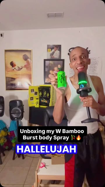 Unboxing My W Bamboo Burst The #bambooburst is the newest scent added to the @getw collection #getw #unboxing #jakepa...