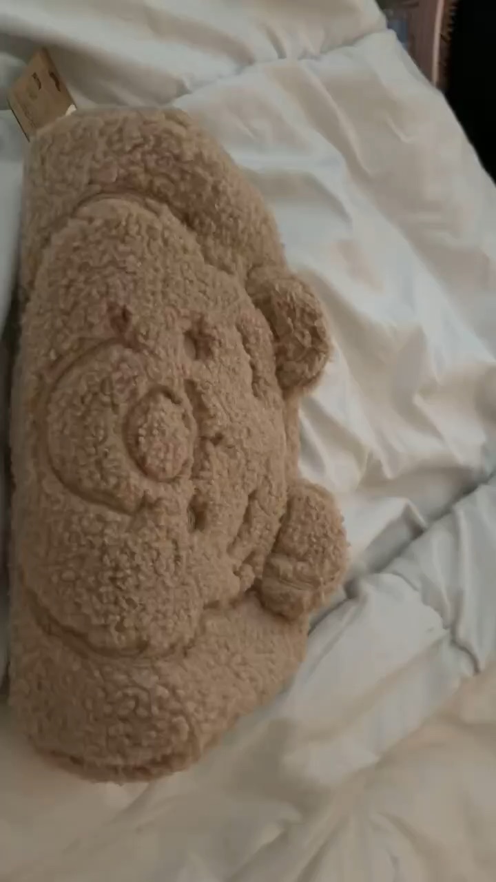 Makeup bag