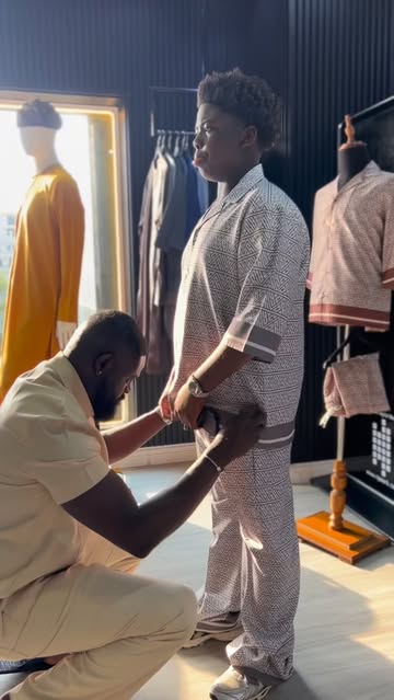 Preparation mode on! Stopped by @yomicasual to sort out my fits ahead of my headline concert on December 28th in Otuk...