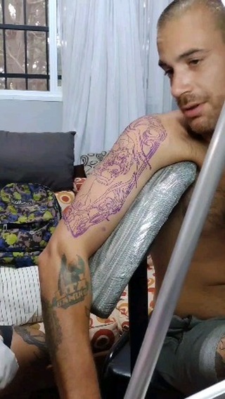 TIMELAPSE 🔥 PEDAZO DE PIEZA DEL GENIO DE @maxtattoo46 ! 💪 - Seminario intensivo en casa y me llevo pedazo de obra !...