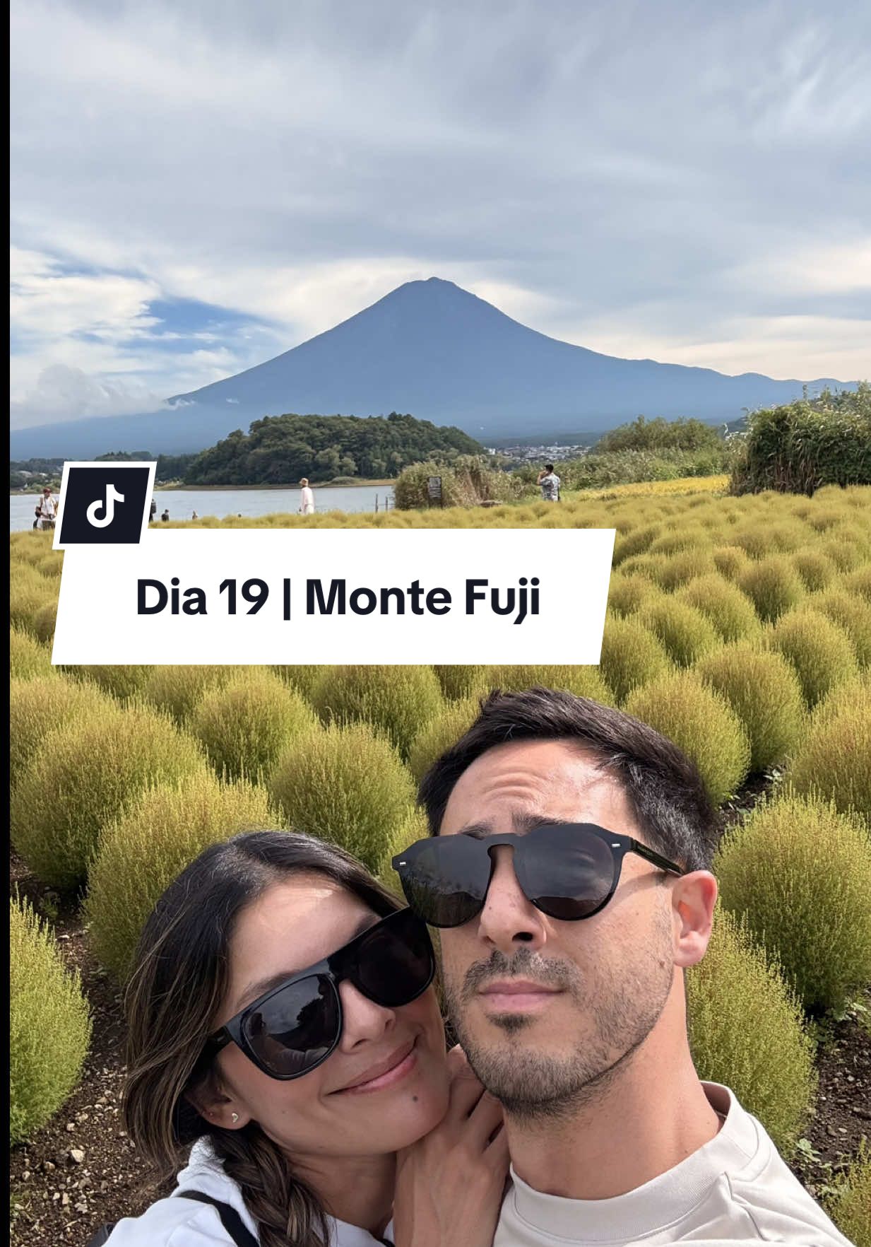 Día 19 en Japón 🇯🇵 Fuimos a ver el Monte Fuji con una excursión desde Tokio y paramos en algunos de los spots más b...