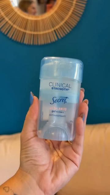 #publicidade Gente, vocês conheciam desodorante Clinical em GEL? 😱💙 O Secret Clinical Gel chegou com uma proposta d...