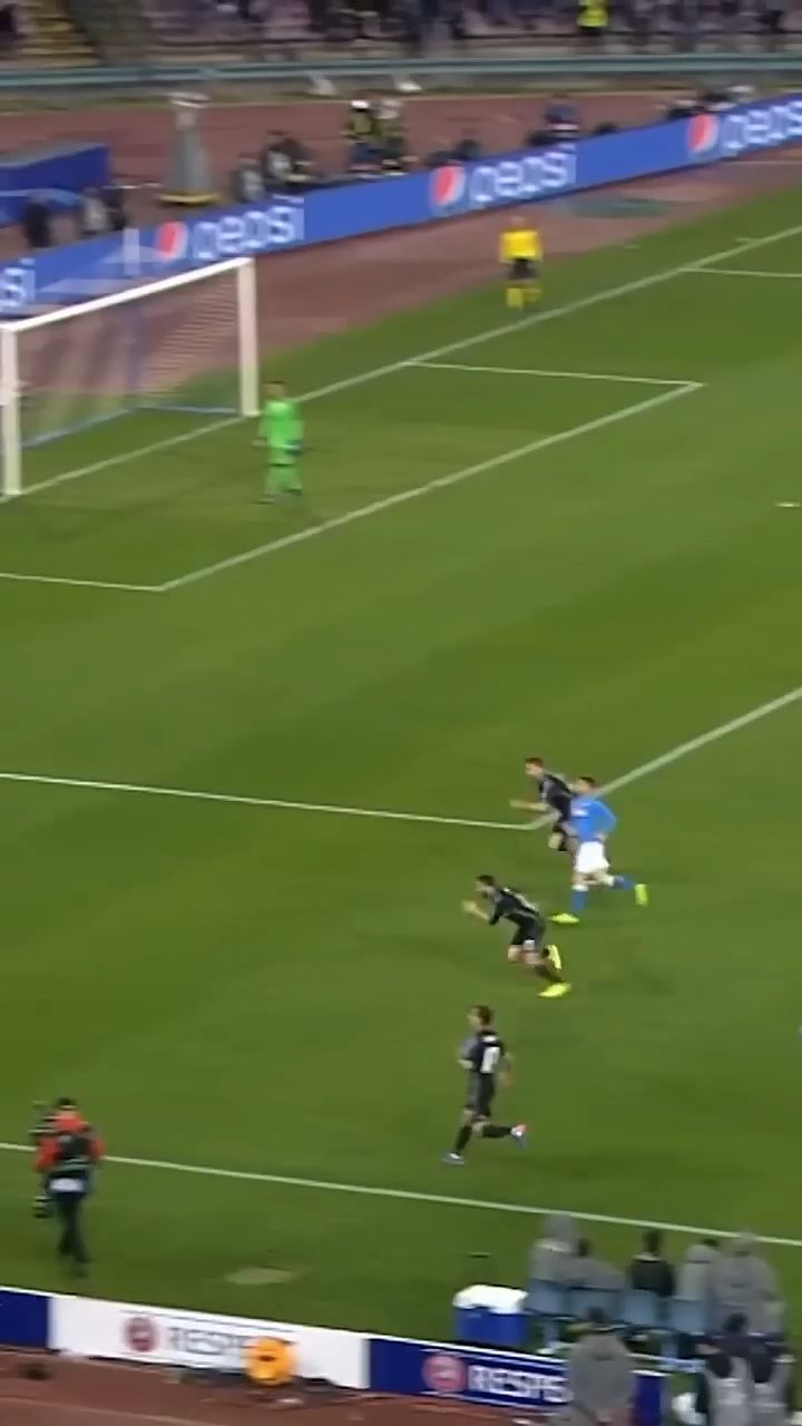 The art of defending 🎨 - UEFA (720p, h264)