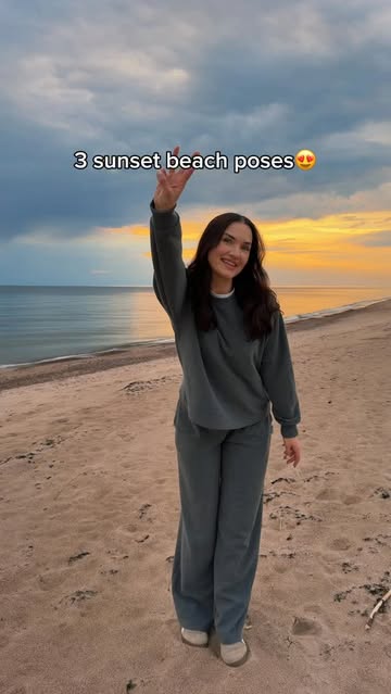 Which pose will you try out for your next beach photoshoot? 😍 P.S. sunset was amazing! #sunset #poses #posing #beach...