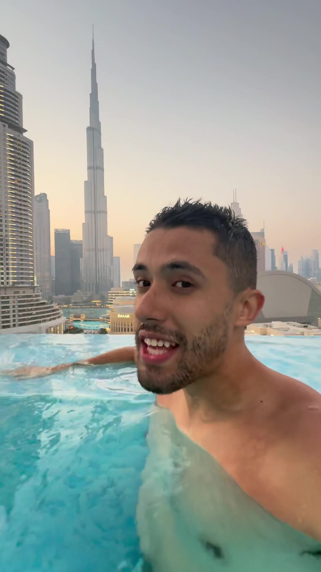 Ve se eu to triste aqui em Dubai 🗣️
