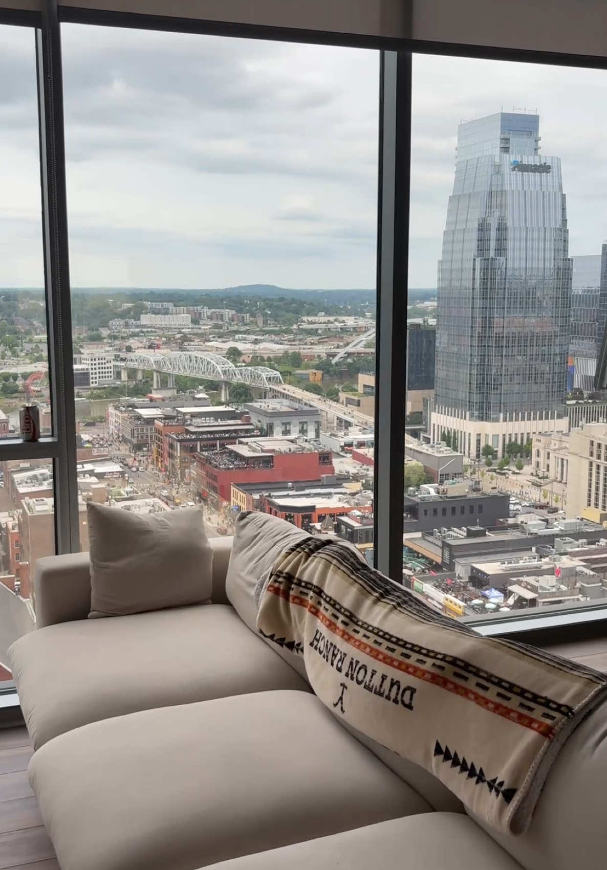 Life on top of Broadway 🤠 #nashville #memorialday #memorialdayweekend #broadway #tennessee #morganwallen