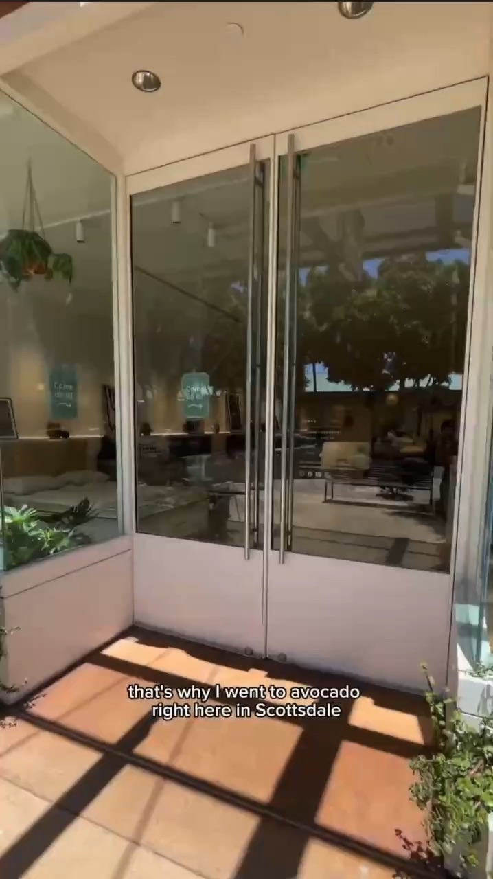 Store front ad