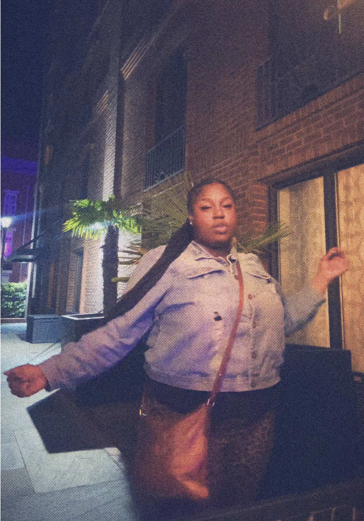 I keep a gang of bad btcs with me too😙🤝🏾💕 #youngho #imjustagirl #zigzagbraids #spam
