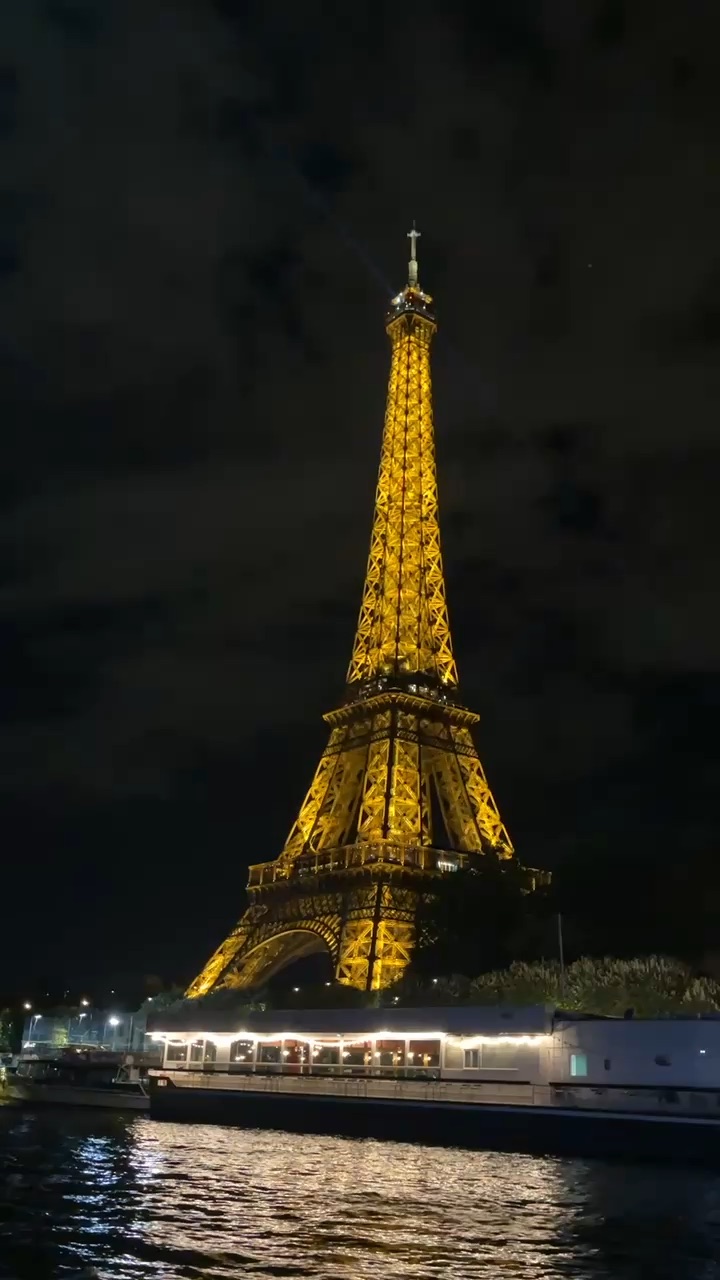 Eiffel tower night