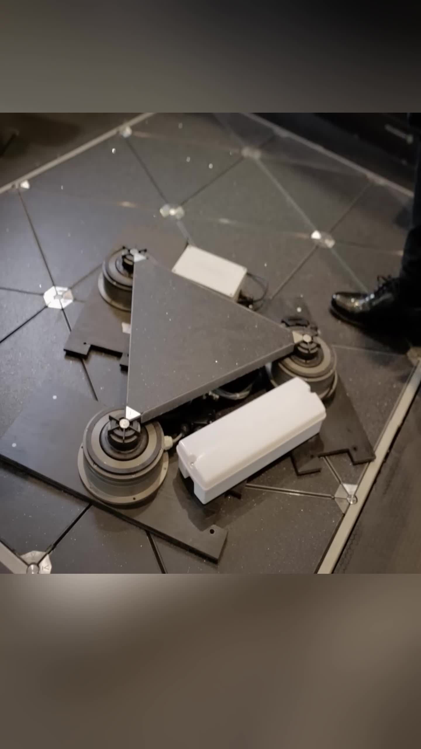 How Japan turns footsteps into electricity Japan uses piezoelectric technology to use renewable energy and turn walki...