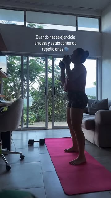 Parece chiste… #workouthome #ejercicioencasa #momfit #boymom