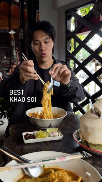 follow @ourworlduntold for more asia travel finds ✈️✨ this might be one of our favourite khao soi restaurants in chia...
